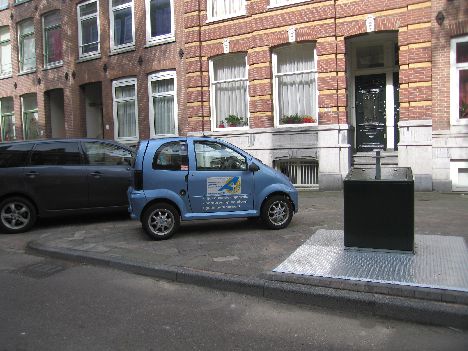 mini%20car%20in%20Amsterdam.jpg